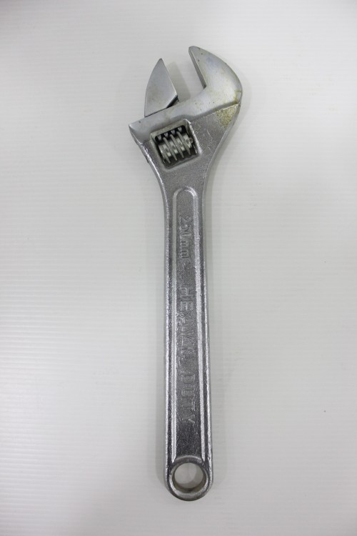 ADJUSTABLE WRENCH